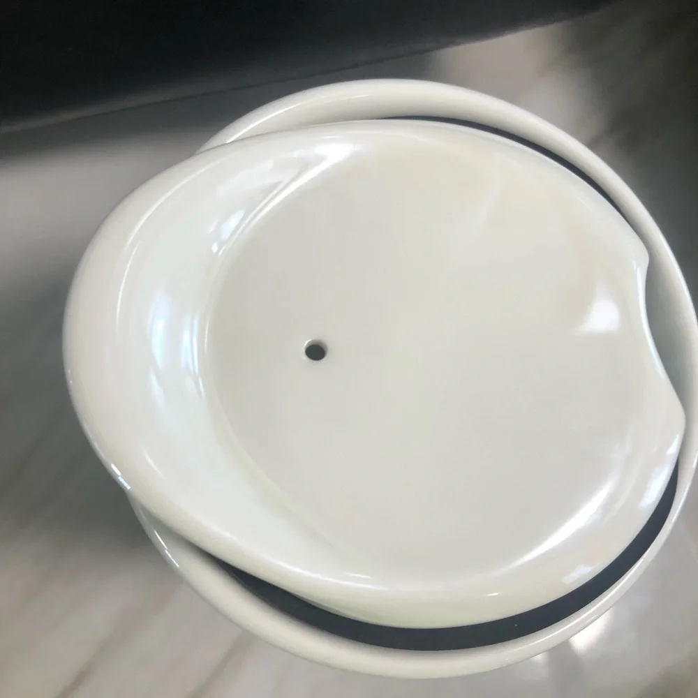 Starbucks mug with ceramic lid - Picture 3 of 4